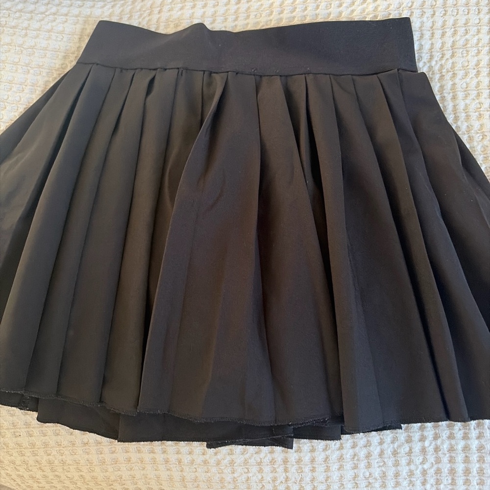 Forever 21 Black Pleated Mini Skirt